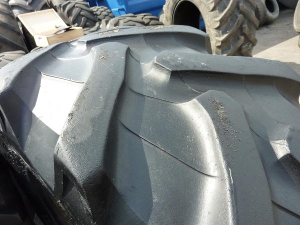 2 x Opona używana rolnicza 420/70R30 PIRELLI TM700 900zł. W2601 - obrazek 8