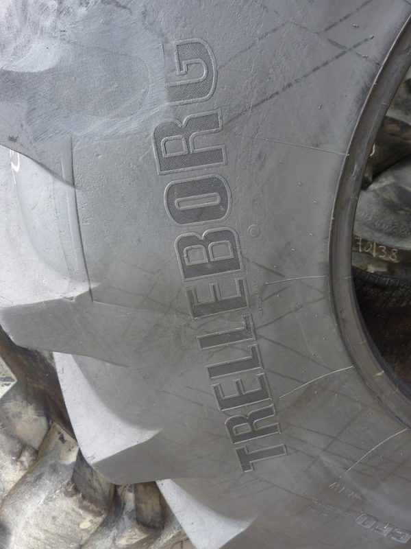 Opona używana rolnicza 800/70R32 TRELLEBORG TM3000; 4800zł. W2726 - obrazek 9