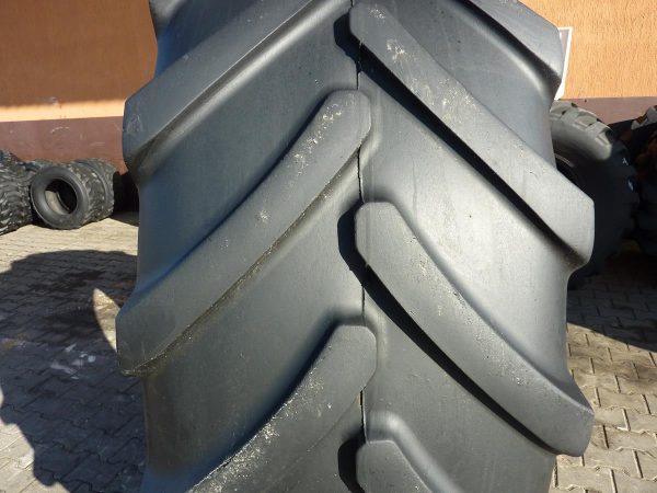 Opona używana rolnicza 650/65R42 BRIDGESTONE VT TRACTOR 2200zł W2342 - obrazek 5