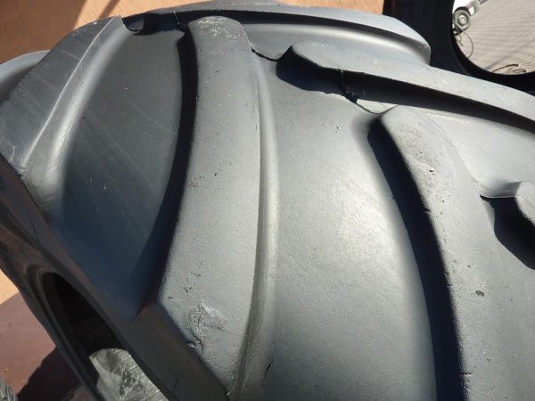 Opona używana rolnicza 650/65R42 BRIDGESTONE VT TRACTOR 2200zł W2342 - obrazek 10