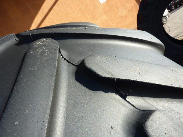 Opona używana rolnicza 650/65R42 BRIDGESTONE VT TRACTOR 2200zł W2342 - obrazek 11