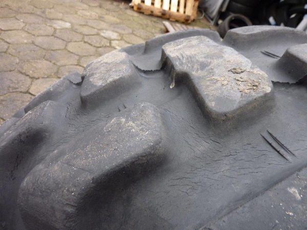 Opona używana przemysłowa 17,5R25 BRIDGESTONE TRACTION 1000zł W1510 - obrazek 3