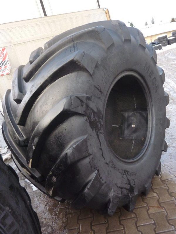 2x Opona używana rolnicza 1050/50R32 MICHELIN MEGAXBIB 5400zł W1593 - obrazek 3