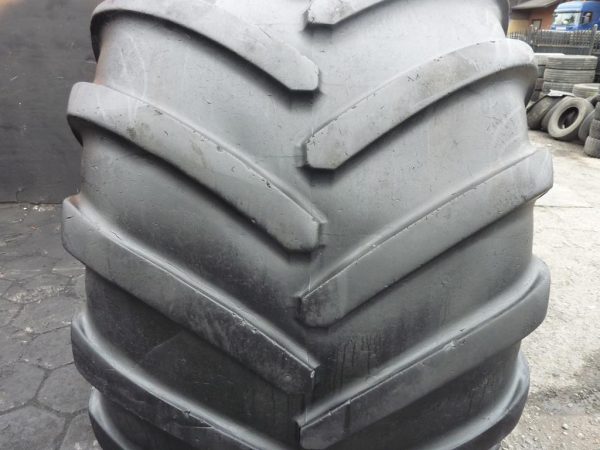2 x Opona używana rolnicza 1050/50R32 MICHELIN MEGAXBIB 1500zł  W1663 - obrazek 4