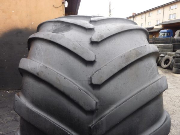 2 x Opona używana rolnicza 1050/50R32 MICHELIN MEGAXBIB 1500zł  W1663 - obrazek 5