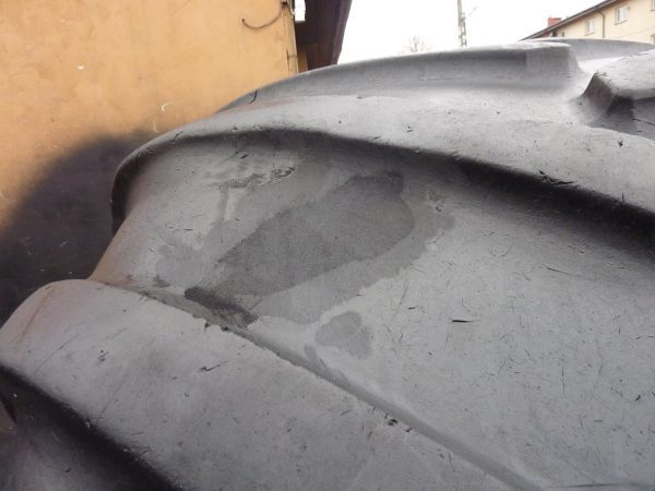 2 x Opona używana rolnicza 1050/50R32 MICHELIN MEGAXBIB 1500zł  W1663 - obrazek 8