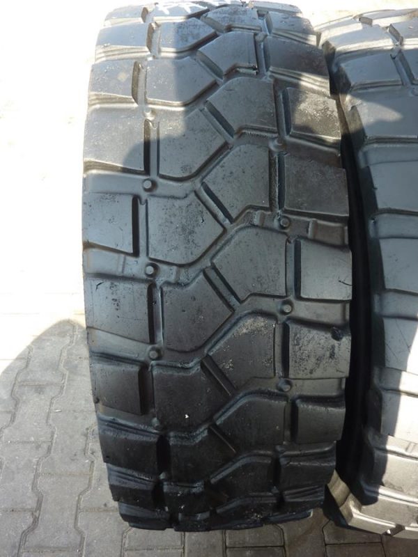 2x Opona używana przemysłowa 395/85R20 PIRELLI PS22 PISTA 700zł W2776 - obrazek 7