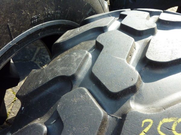 2 x Opona używana przemysłowa 405/70R24 MITAS EM-01; 1400zł W964 - obrazek 6
