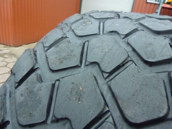 2 x Opona używana przemysłowa 24R21 MICHELIN XZL 1150zł W1090 - obrazek 7