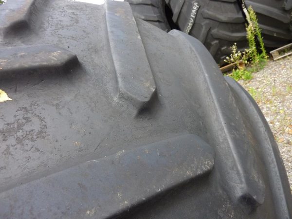 Opona używana rolnicza 1050/50R32 MICHELIN MEGAXBIB 2900zł  W1920 - obrazek 9