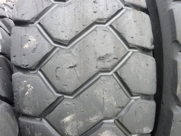 4 x Opona używana przemysłowa 23.5R25 CAMSO WHL 753R 1950zł W1939 - obrazek 6