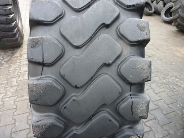 Opona używana przemysłowa 17,5-25 CAMSO LOADMASTER 1300zł W2118 - obrazek 5