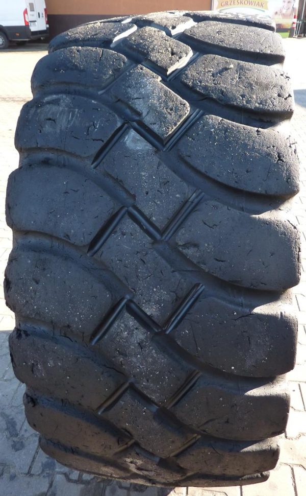 Opona używana przemysłowa 23,5R25 GOODYEAR GP-40; 2600zł W2133