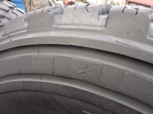Opona używana przemysłowa 17,5R25 TECHKING SNOWKING 1200zł W2206 - obrazek 6