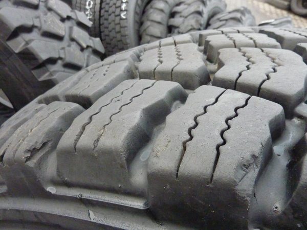 Opona używana przemysłowa 17,5R25 TECHKING SNOWKING 1200zł W2206 - obrazek 7