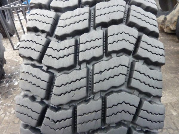 Opona używana przemysłowa 17,5R25 TECHKING SNOWKING 1200zł W2206 - obrazek 10