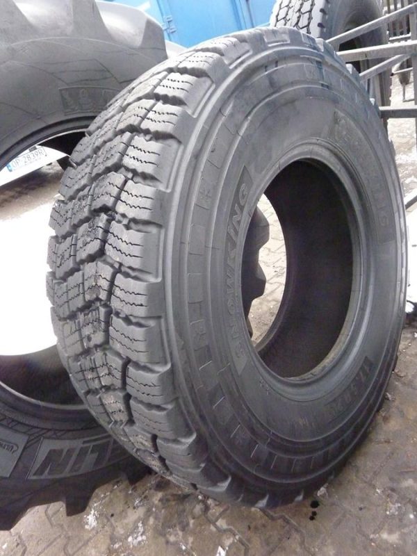 Opona używana przemysłowa 17,5R25 TECHKING SNOWKING 1200zł W2206 - obrazek 4