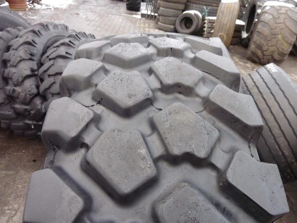 Opona używana przemysłowa 14,00R20 MICHELIN XZL 900zł W2207 - obrazek 9