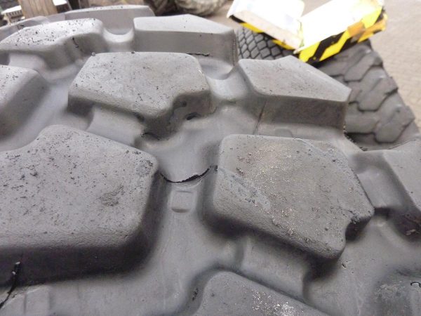 Opona używana przemysłowa 14,00R20 MICHELIN XZL 900zł W2207 - obrazek 11