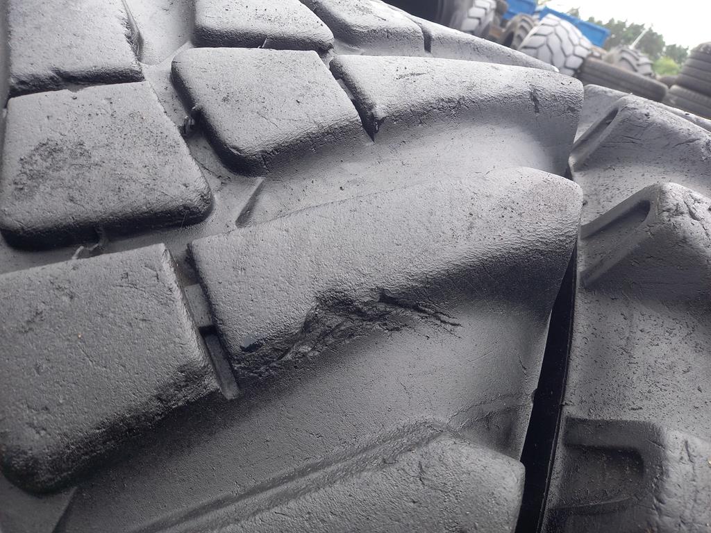 2 x Opona używana przemysłowa 405/70-24 16/70-24 SOLIDEAL MPT 1900zł W5086 - obrazek 7