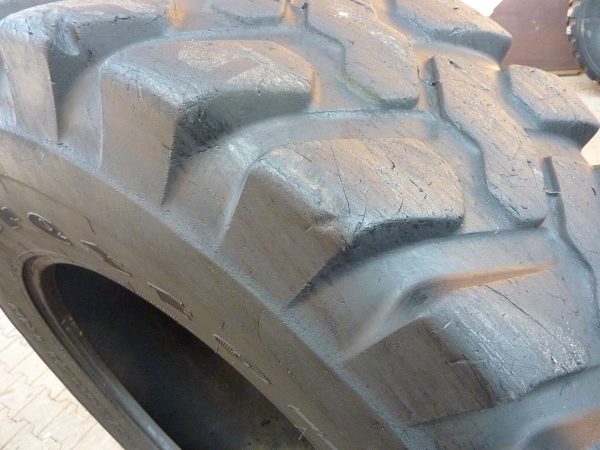 Opona używana przemysłowa 440/80R28 FIRESTONE 1100zł W2379 - obrazek 7
