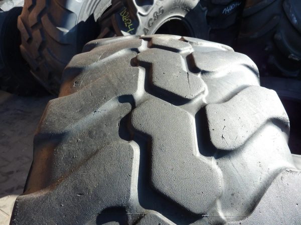 4 x Opona używana przemysłowa 405/70R24 MITAS EM-01; 450zł W2426 - obrazek 6