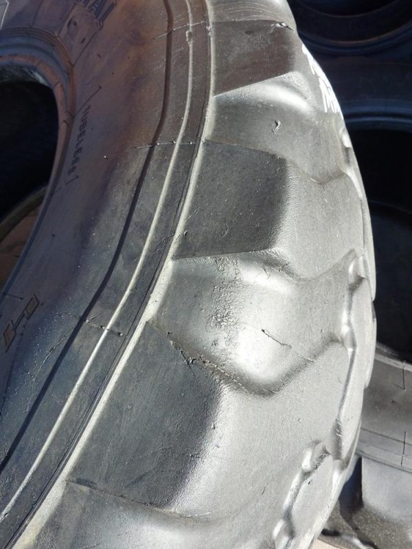 4 x Opona używana przemysłowa 405/70R24 MITAS EM-01; 450zł W2426 - obrazek 9