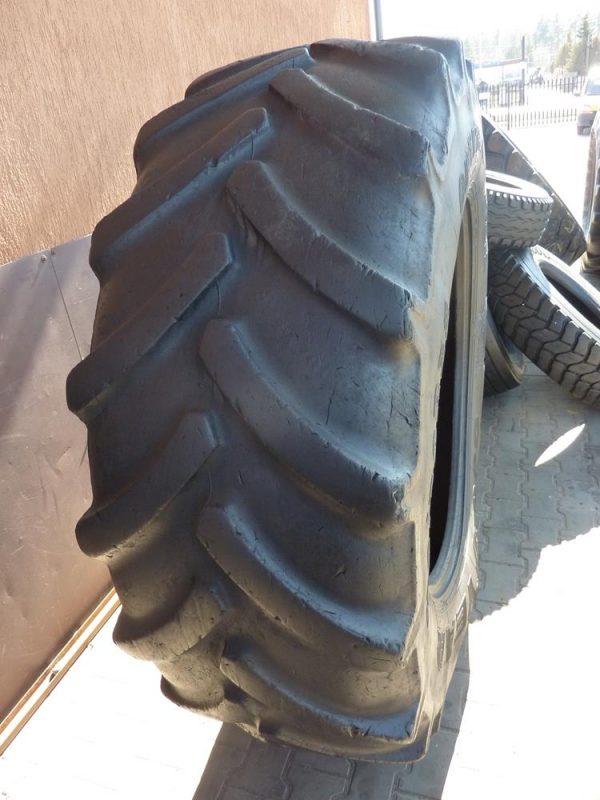 2 x Opona używana rolnicza 580/70R38 GOODYEAR OPTITRAC 1000zł W2441 - obrazek 4