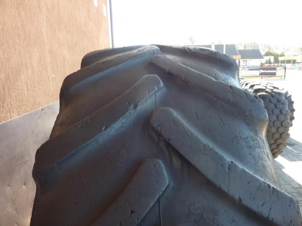 2 x Opona używana rolnicza 580/70R38 GOODYEAR OPTITRAC 1000zł W2441 - obrazek 6