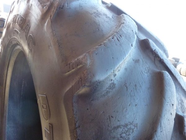 2 x Opona używana rolnicza 580/70R38 GOODYEAR OPTITRAC 1000zł W2441 - obrazek 8