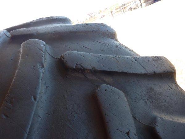 2 x Opona używana rolnicza 580/70R38 GOODYEAR OPTITRAC 1000zł W2441 - obrazek 10