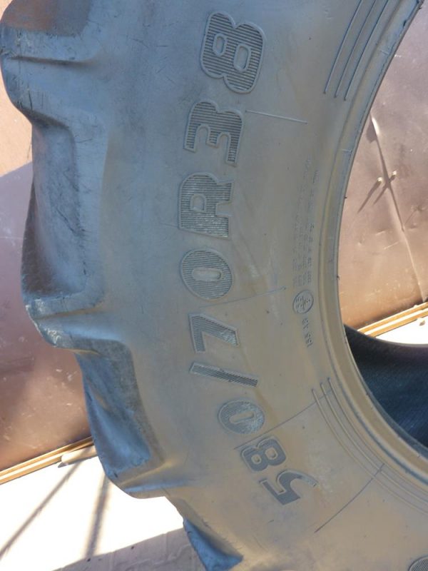2 x Opona używana rolnicza 580/70R38 GOODYEAR OPTITRAC 1000zł W2441 - obrazek 11