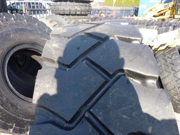 4 x Opona używana przemysłowa 14.00R24 BRIDGESTONE CONTAIN HANDLER SS 599zł W1616 - obrazek 7