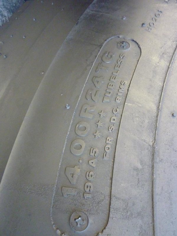 4 x Opona używana przemysłowa 14,00R24 BRIDGESTONE CONTAINER HANDLER SS 599zł W1631 - obrazek 10