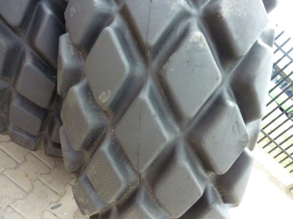 2 x Opona używana przemysłowa 21.00-29 GOODYEAR EARTH MOVER 2700zł W854 - obrazek 5