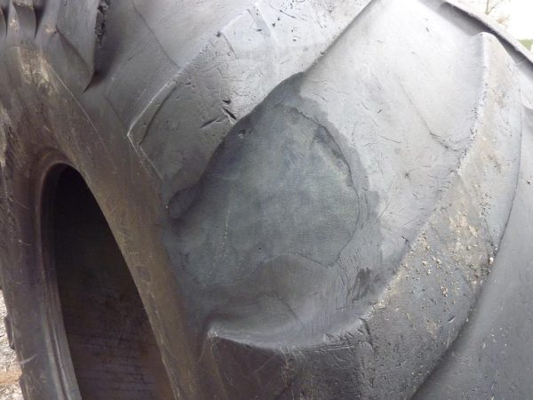 2 x Opona używana rolnicza 1050/50R32 MICHELIN MEGAXBIB 1400zł W1726 - obrazek 6