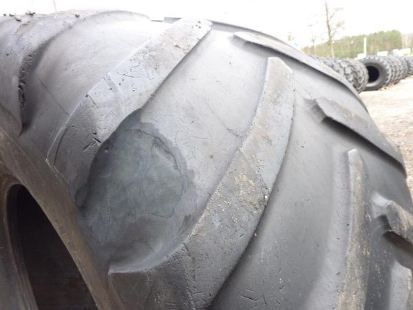 2 x Opona używana rolnicza 1050/50R32 MICHELIN MEGAXBIB 1400zł W1726 - obrazek 7