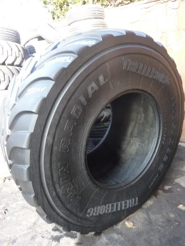 Opona używana rolnicza 800/60R32 TRELLEBORG TWIN AMPT 3500zł W2821 - obrazek 2