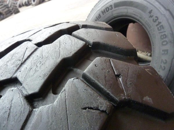Opona używana przemysłowa 365/85R20 CONTINENTAL HSC 700zł. W2853 - obrazek 7
