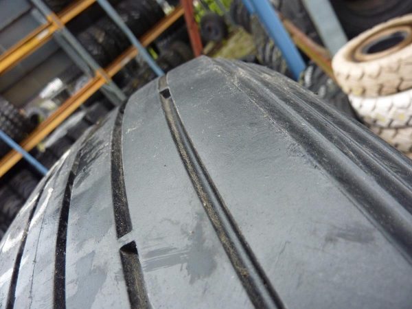 5 x Opona używana przemysłowa 610x215 MITAS M1 PAD 120zł. W2861 - obrazek 8