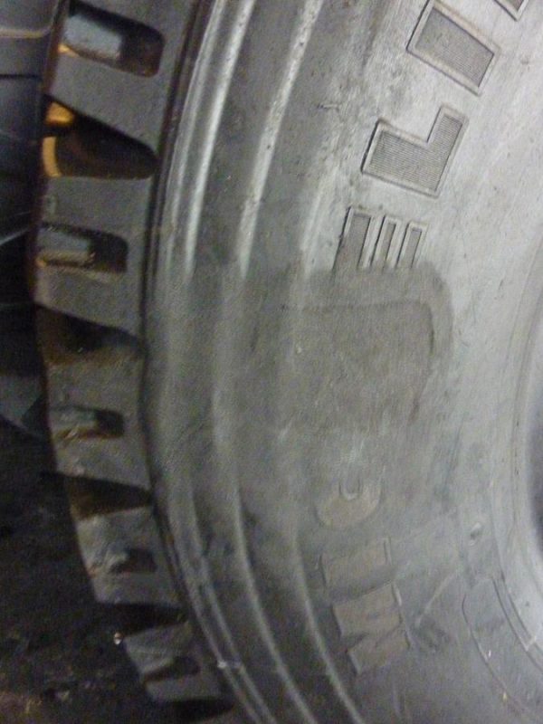 Opona używana przemysłowa 395/85R20 MICHELIN XZLZ 600zł W2875 - obrazek 8