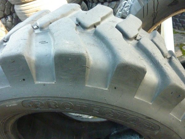 Opona używana przemysłowa 405/70-24 PROTECTOR M880; 1000zł W1079 - obrazek 7