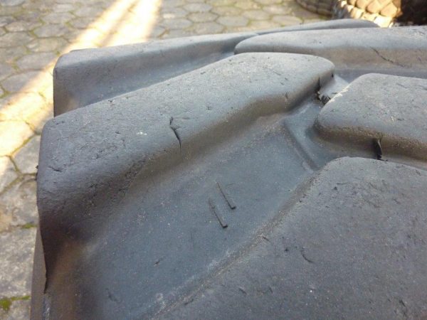 Opona używana przemysłowa 405/70-24 PROTECTOR M880; 1000zł W1079 - obrazek 9