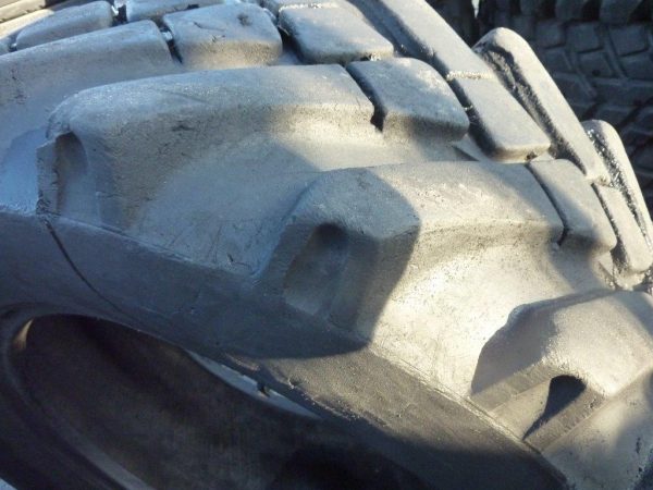 2 x Opona używana przemysłowa 405/70-24 16/70-24 SOLIDEAL MPT 1400zł W1080 - obrazek 9
