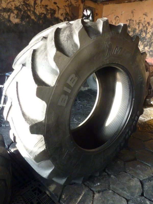 2 x Opona używana rolnicza 650/75R38 MICHELIN MACHXBIB 1500zł W1119 - obrazek 2