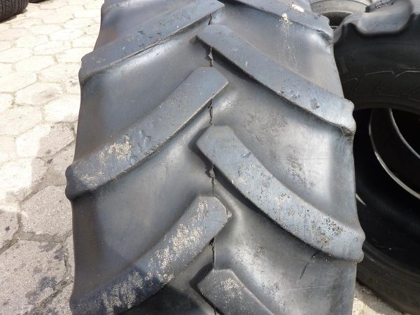 2 x Opona używana rolnicza 440/65R24 CONTINENTAL CONTRACT AC65; 700zł W1968 - obrazek 2