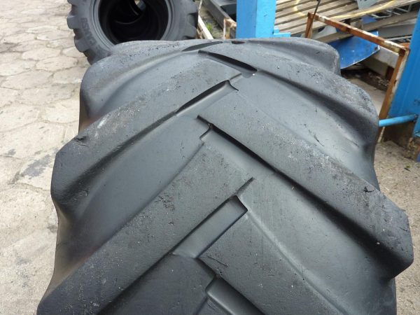 2 x Opona używana rolnicza 15,0/55-17 BKT AS 504 IMPLEMENT 350zł W2505 - obrazek 3