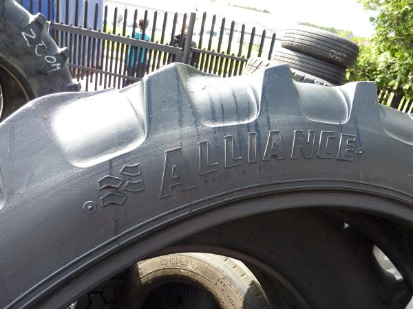 Opona używana rolnicza 270/95R46 ALLIANCE A-350; 1300zł W2682 - obrazek 3