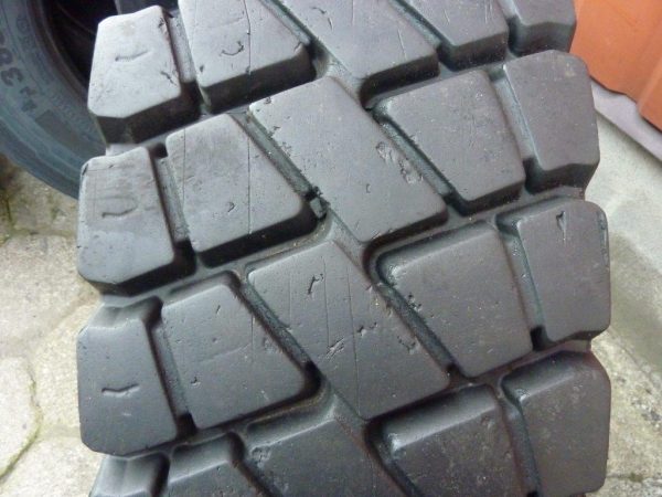 Opona używana ciężarowa 295/80R22.5 CONTINNTAL HDC1; 600zł C442 - obrazek 3