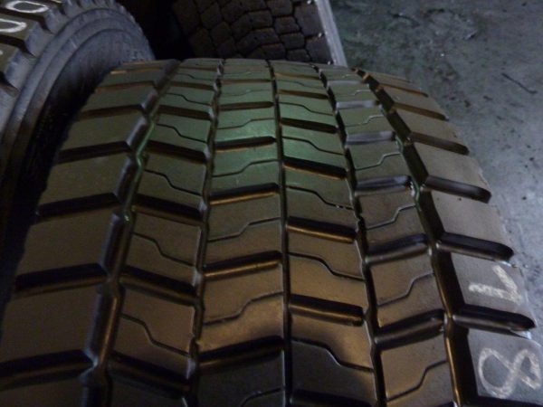 4x Opona używana ciężarowa 315/45R22.5 BRIDGESTONE M749 450zł C1014 - obrazek 6